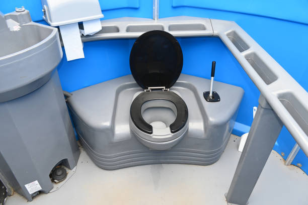Best Portable restroom trailer rental  in Granite Falls, WA